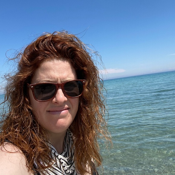 Meet your Posher, Sarah - Picture 1 of 1